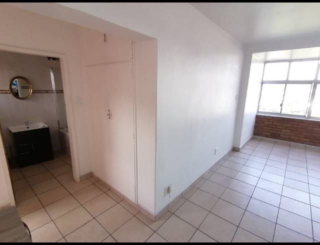 BEDROOM APARTMENT TO LET IN SOUTH BEACH